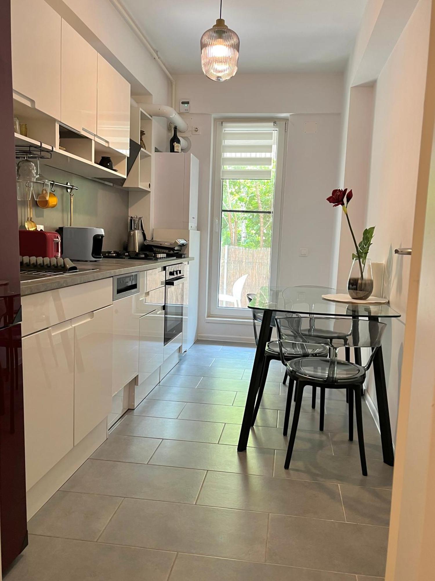 Atria Urban Resort Букурещ Екстериор снимка